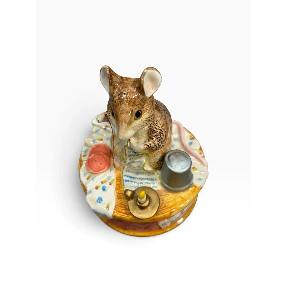 Enesco Beatrix Potter No More Twist Music Box Mouse Brahms Lullaby 1996 Works